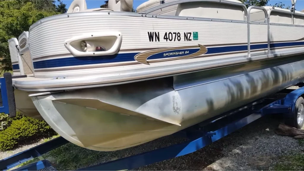 How Wide is a 24-Foot Pontoon Boat