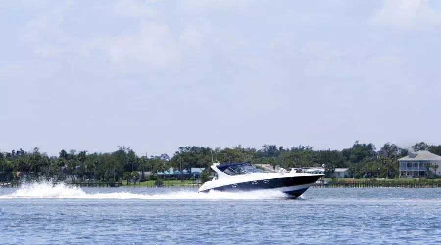Advantages of speed boats Over pontoon boats