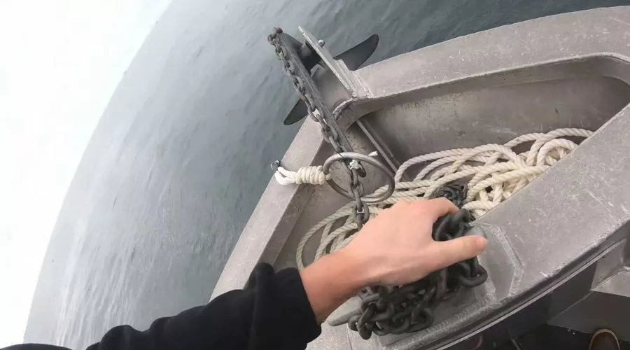 How to Attach the Anchor Chain to the Pontoon Boat